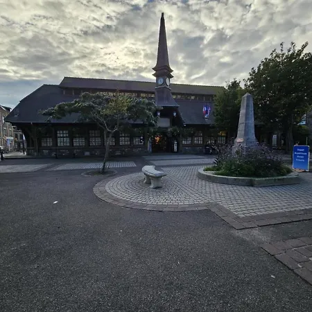 Apartamento Etretat, Alphonse Karr *